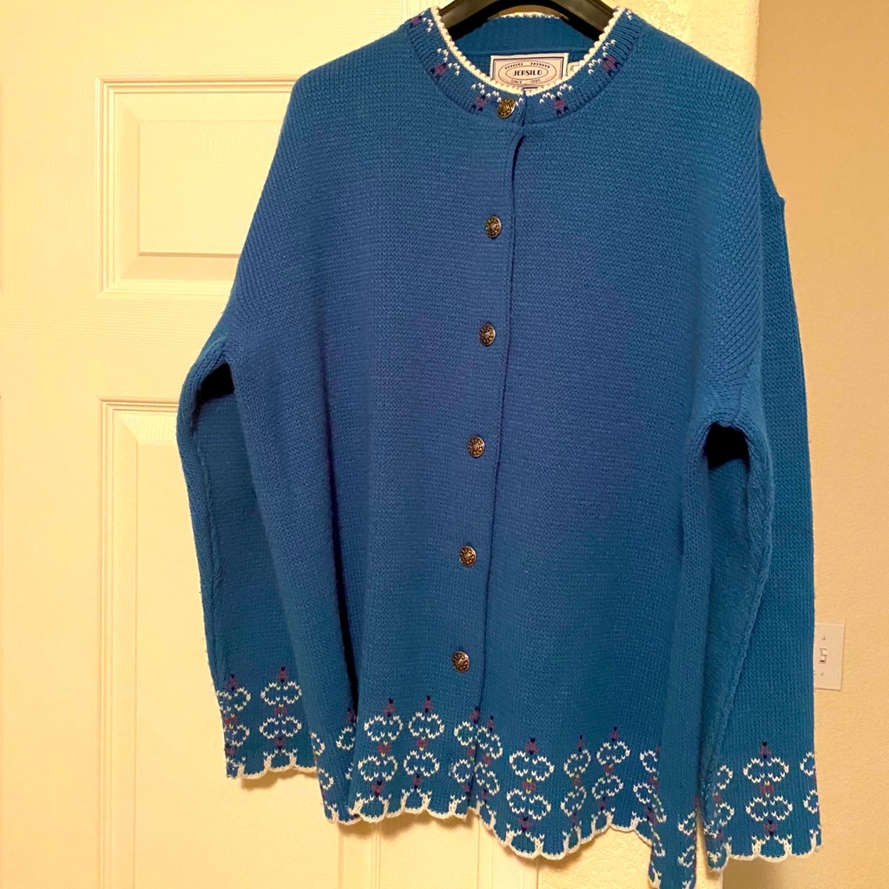 Jersild sweater size 46.